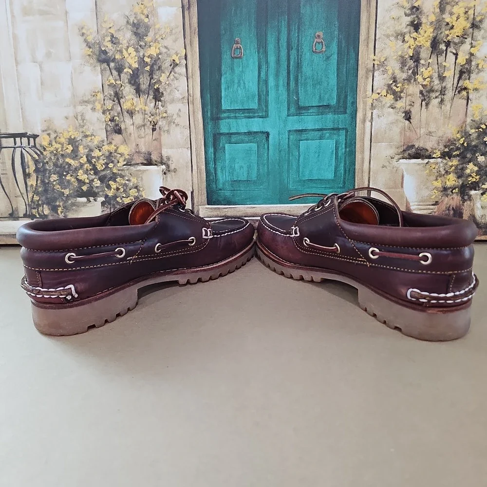 Timberland 3-Eye Lug Handsewn Boat Shoe -BURGUNDY - Men's size 8 Wide